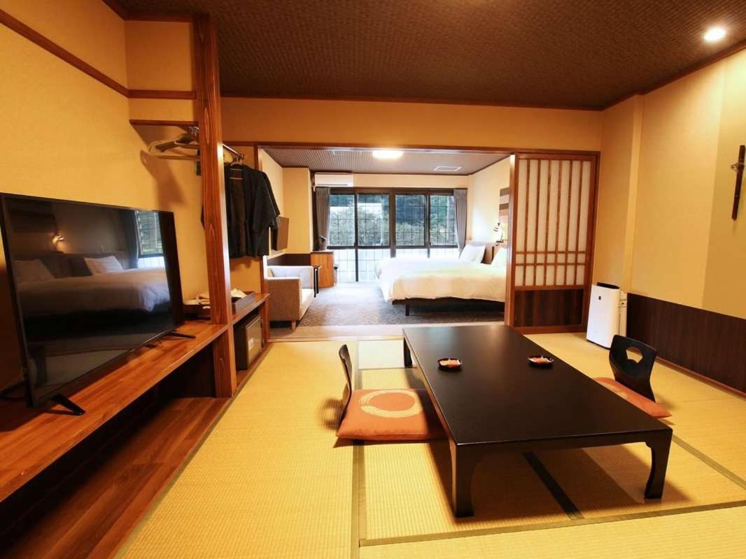 Hotel Kutsurogijyuku Shintaki à Aizuwakamatsu Extérieur photo